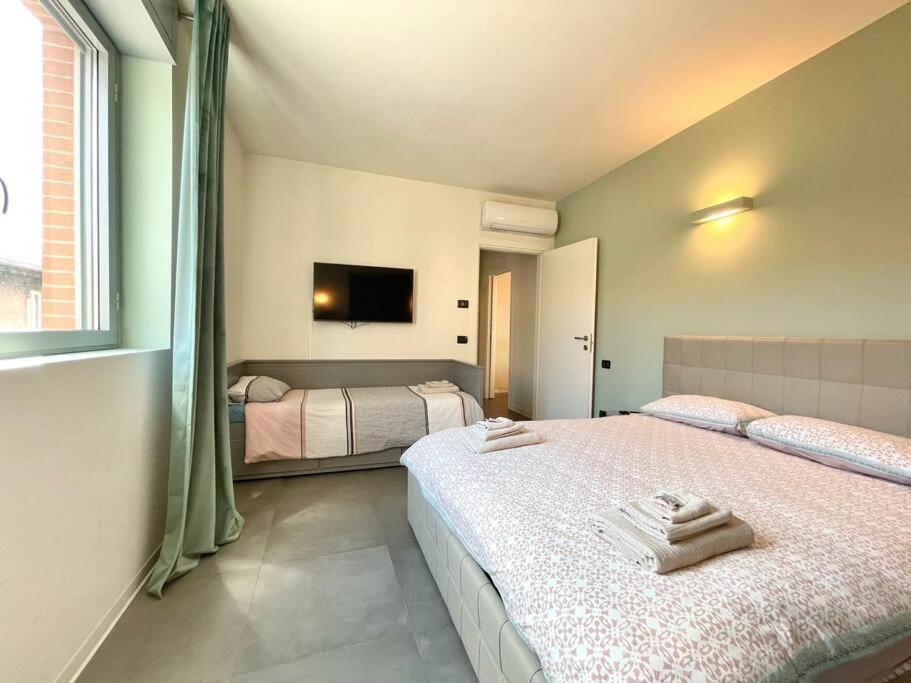 City Center - Modern Flat With Free Parking And Wifi - Apt B Bergame Extérieur photo
