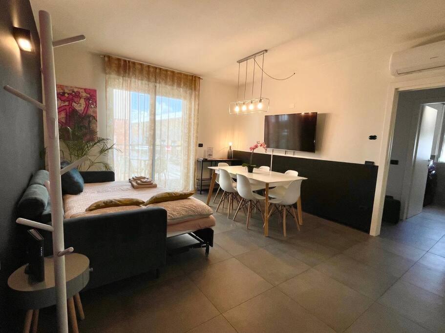 City Center - Modern Flat With Free Parking And Wifi - Apt B Bergame Extérieur photo
